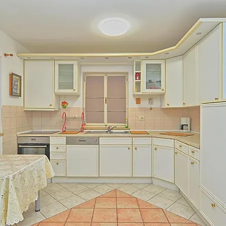 House Natasa 2133 *