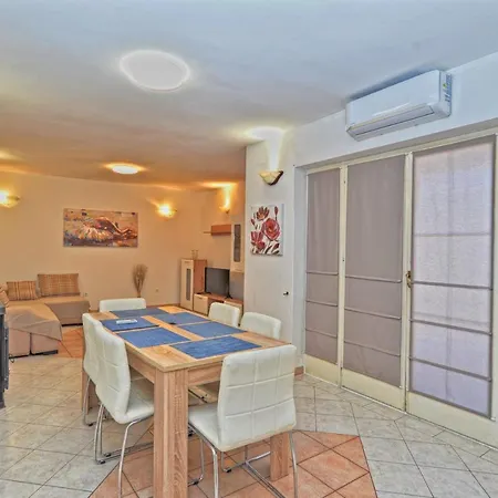 House Natasa 2133 *