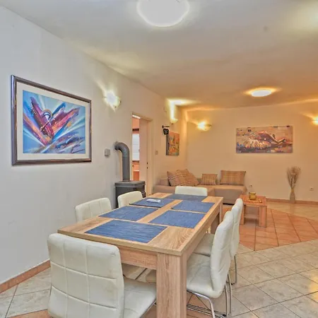 House Natasa 2133 Pula