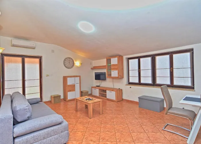 Vakantiehuis House Natasa 2133 *